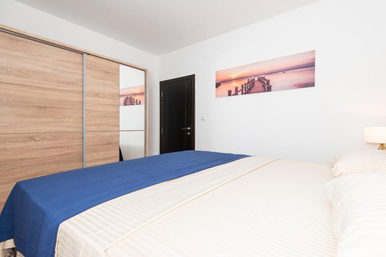Sea Star Apartment Тиват Екстер'єр фото