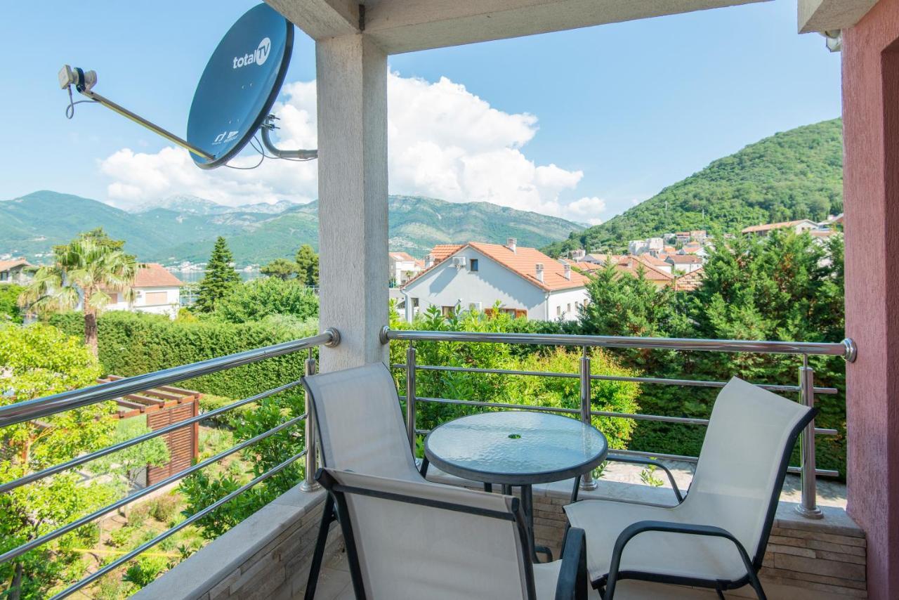 Sea Star Apartment Тиват Екстер'єр фото