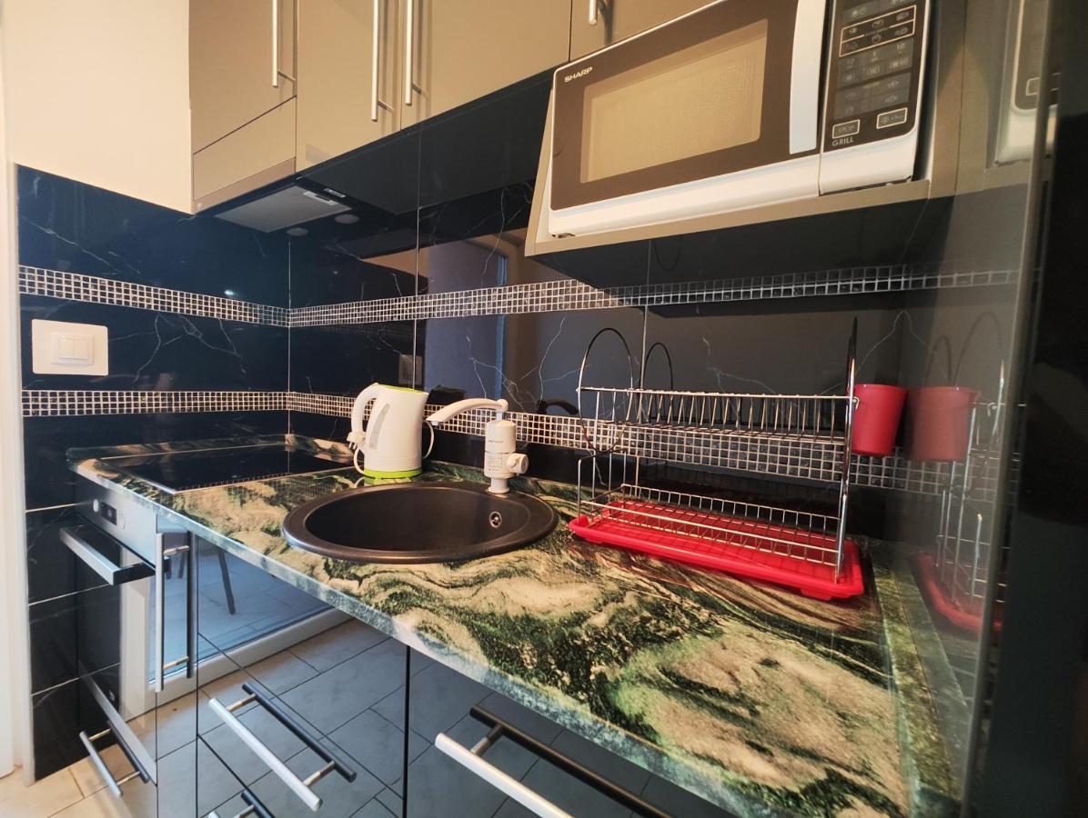 Sea Star Apartment Тиват Екстер'єр фото
